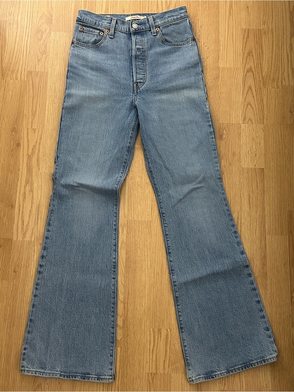 Levi’s Ribcage Flare Jeans